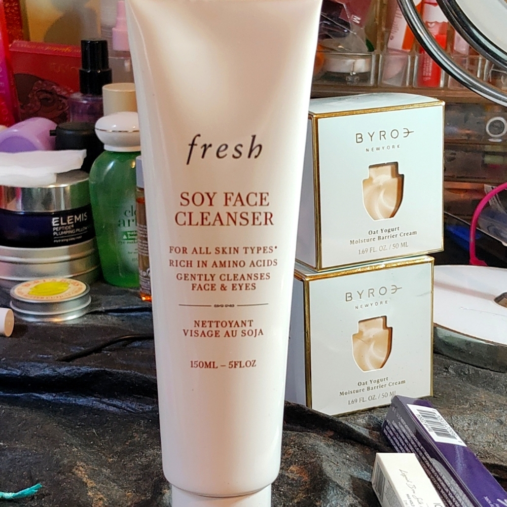 🫧NWT🫧 Fresh Soy Face Cleanser for All Skin Types Retail $39